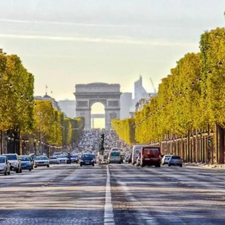 Champs Elysees Apartment